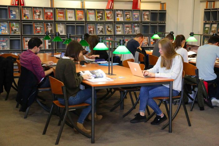 bibliothèque du campus HEP lyon