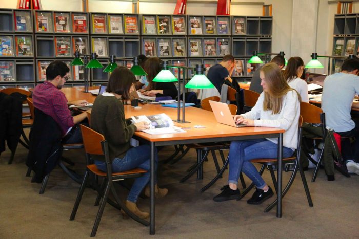 bibliothèque du campus HEP lyon 