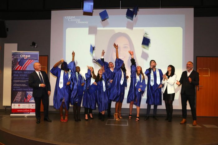 Cérémonie remise des diplômes USA closing ceremony