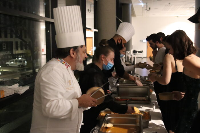 Thanksgiving - L'équipe du Pierre Scize au service