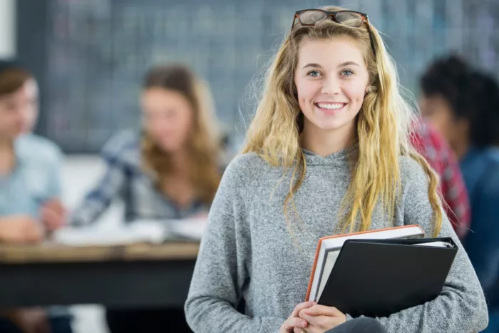 Combiner Un Diplome Francais Et Un Diplome Americain Un Atout Majeur 700X467