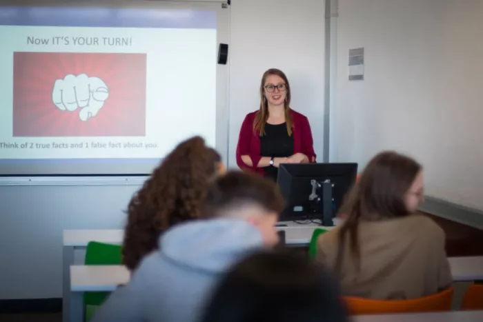 Des Enseignements Alignes Sur Les Standards Internationaux 700X467