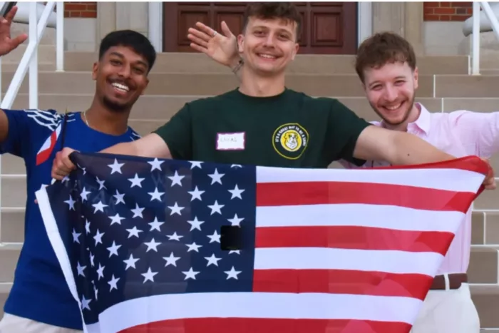 Parcours Business Au Cefam Tremplin Pour Une Carriere A Linternational 700X467