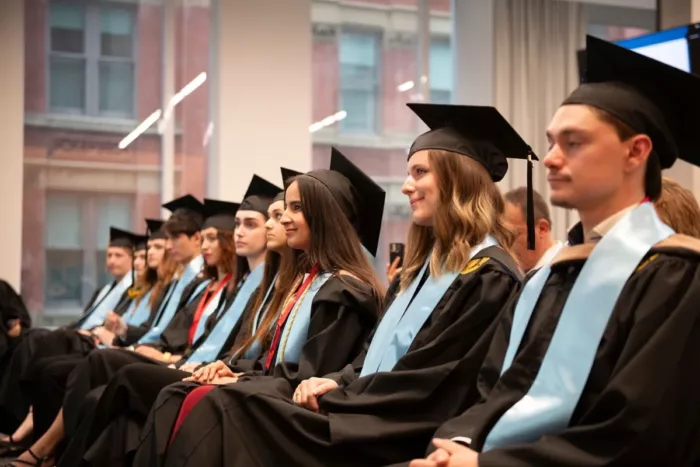 Dipl&ocirc;m&eacute;s du CEFAM lors de la c&eacute;r&eacute;monie de remise des dipl&ocirc;mes pour leur BBA et leur titre RNCP niveau 7