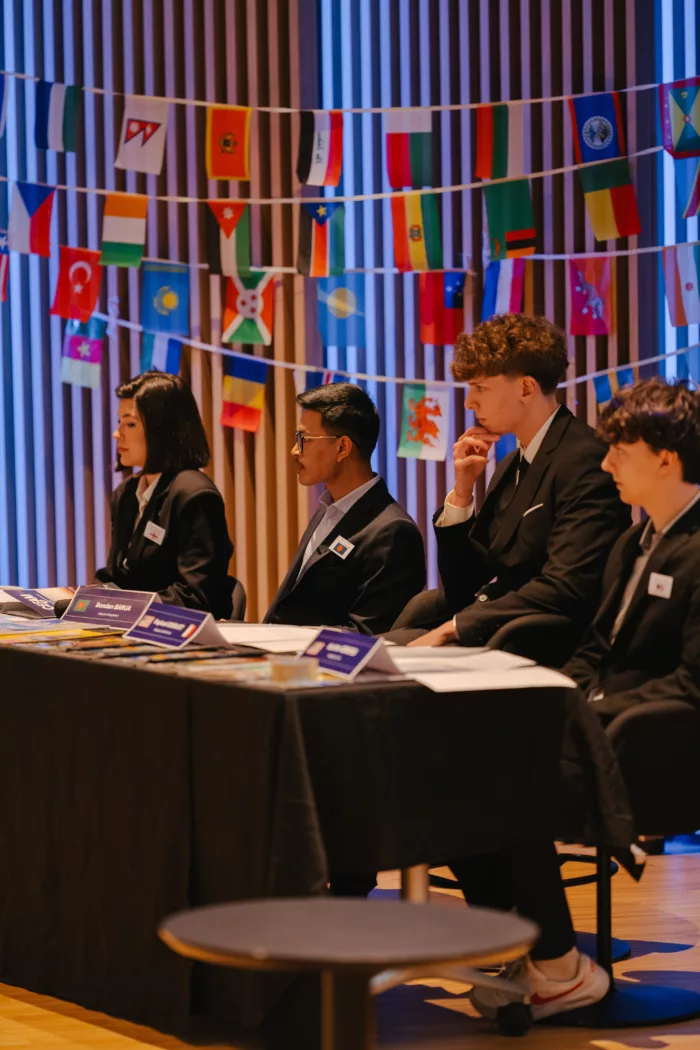 Cefam Unitednations 64 700X1050