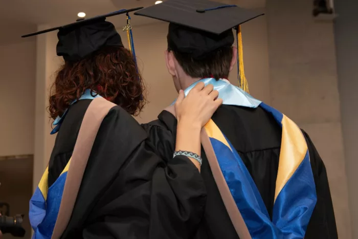 Étudiants du CEFAM lors de la cérémonie des diplômes après un cursus au sein d'une université américaine.